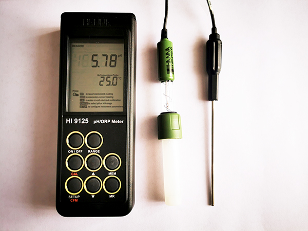 便携式防水型pH/ORP/℃测定仪