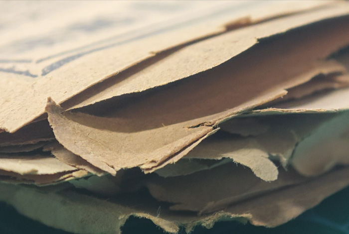 酸化损毁严重的纸质文献 酸化损毁严重的纸质文献